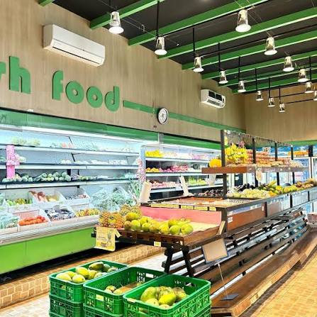 Pelanggan Ayunadi Fresh berbelanja bersama